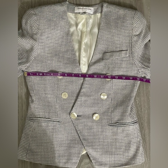 Vintage Jones New York Cream & Grey Houndstooth Blazer - Picture 14 of 14
